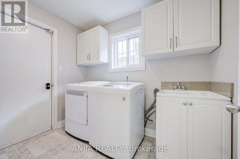 4 TOWNLEY AVENUE, Markham (Milliken Mills East), Ontario, L3S1C9