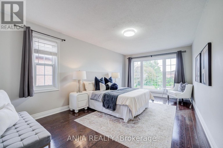 4 TOWNLEY AVENUE, Markham (Milliken Mills East), Ontario, L3S1C9