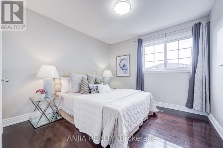 4 TOWNLEY AVENUE, Markham (Milliken Mills East), Ontario, L3S1C9