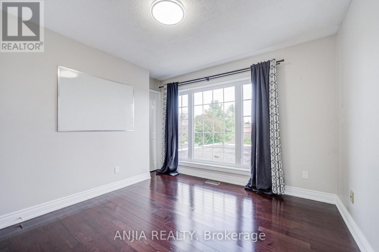 4 TOWNLEY AVENUE, Markham (Milliken Mills East), Ontario, L3S1C9