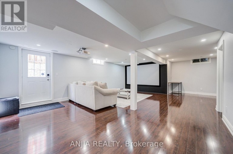 4 TOWNLEY AVENUE, Markham (Milliken Mills East), Ontario, L3S1C9