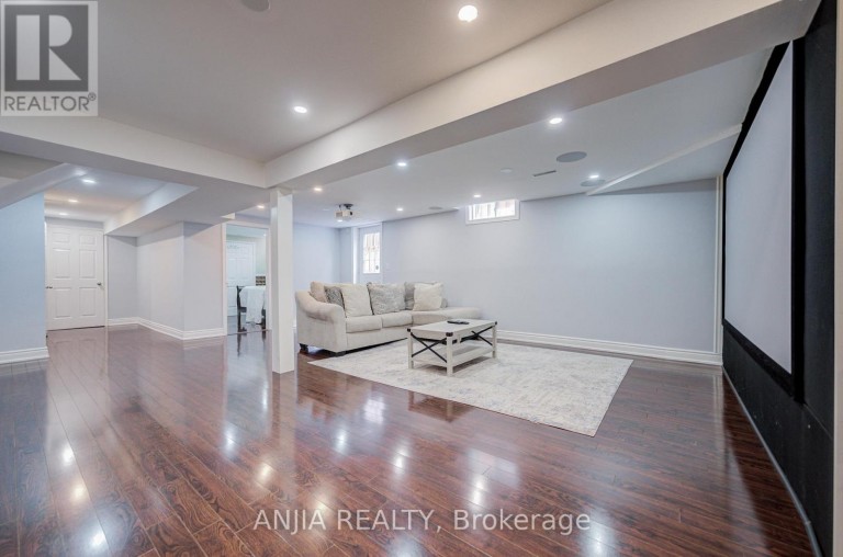 4 TOWNLEY AVENUE, Markham (Milliken Mills East), Ontario, L3S1C9