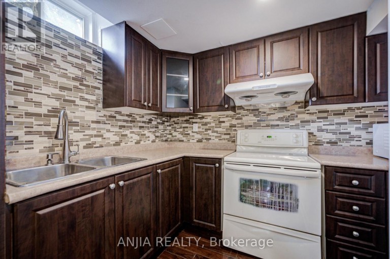 4 TOWNLEY AVENUE, Markham (Milliken Mills East), Ontario, L3S1C9