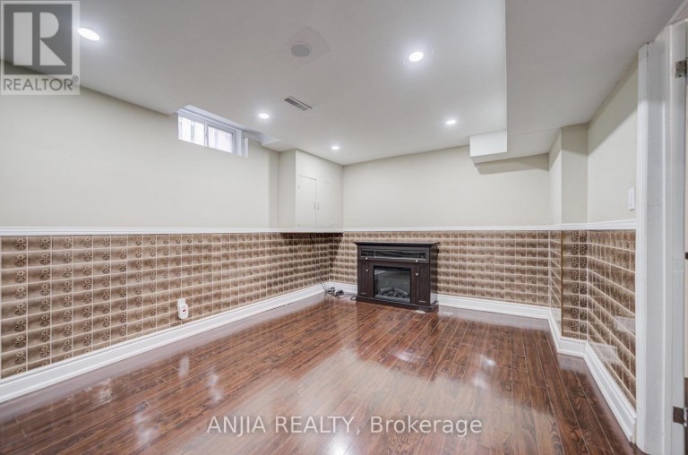 4 TOWNLEY AVENUE, Markham (Milliken Mills East), Ontario, L3S1C9