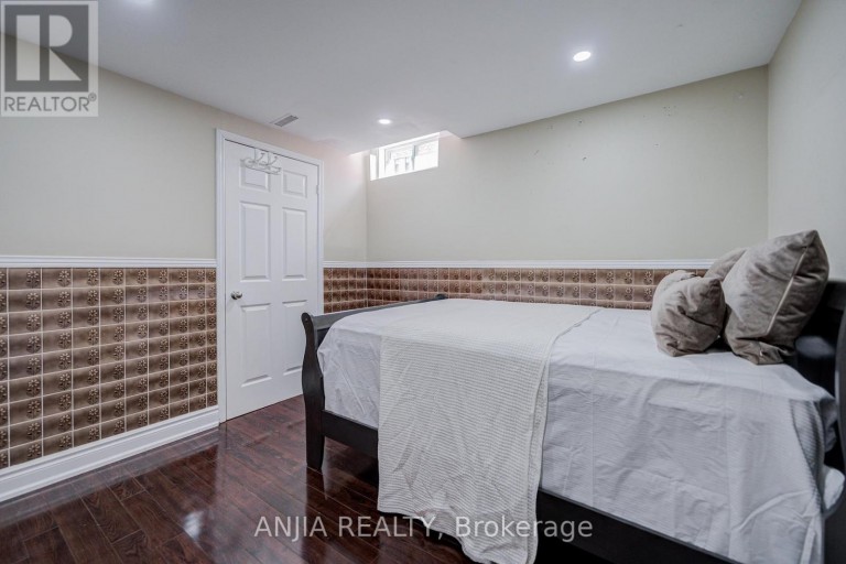 4 TOWNLEY AVENUE, Markham (Milliken Mills East), Ontario, L3S1C9