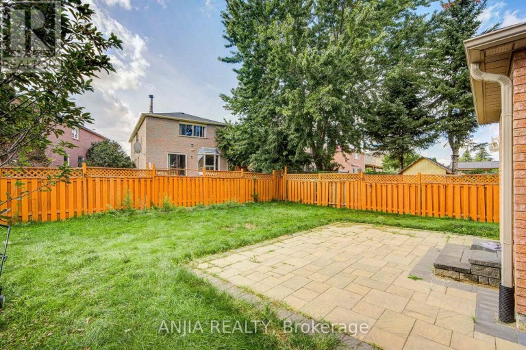 4 TOWNLEY AVENUE, Markham (Milliken Mills East), Ontario, L3S1C9