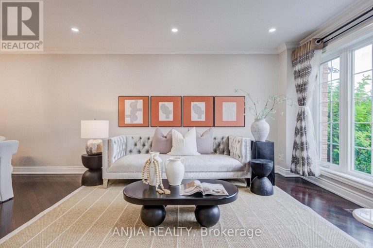 4 TOWNLEY AVENUE, Markham (Milliken Mills East), Ontario, L3S1C9