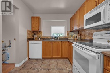 19 BALLANTINE STREET Cobourg Ontario photo 9