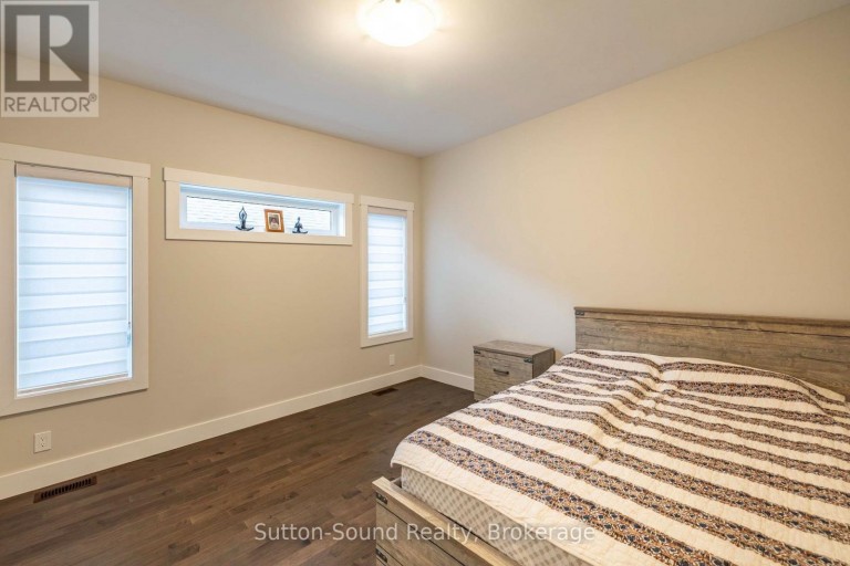 2545 9TH AVENUE E, Owen Sound, Ontario, N4K3H4