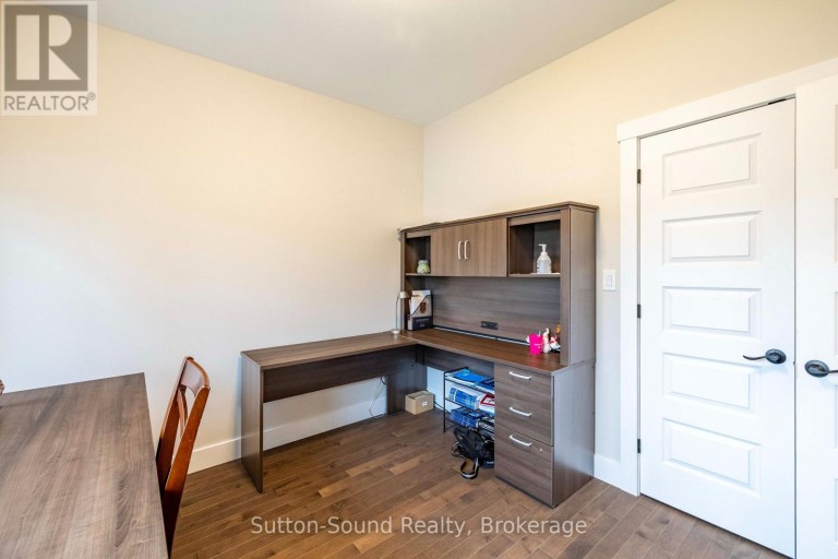 2545 9TH AVENUE E, Owen Sound, Ontario, N4K3H4