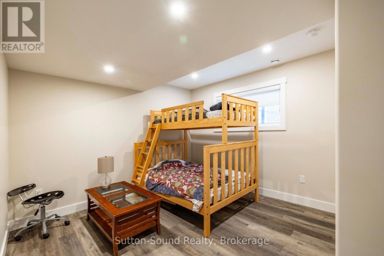 2545 9TH AVENUE E, Owen Sound, Ontario, N4K3H4