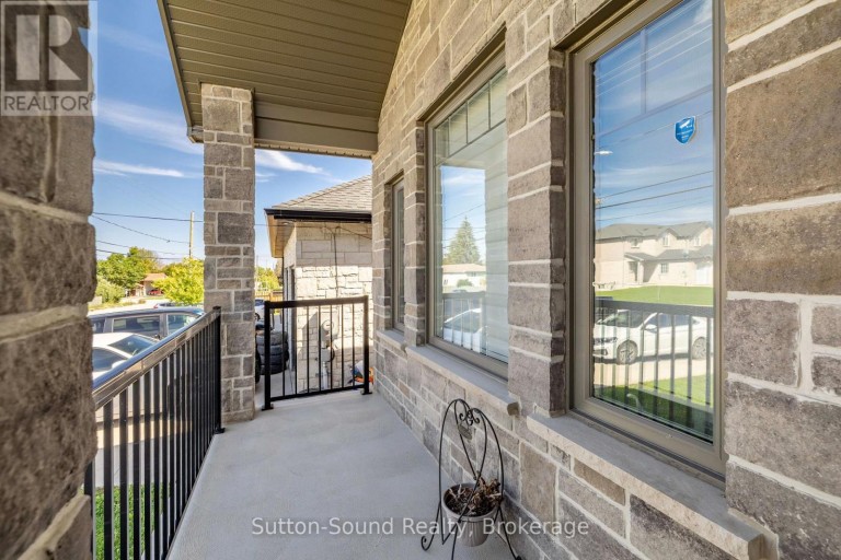 2545 9TH AVENUE E, Owen Sound, Ontario, N4K3H4