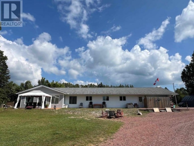 2233 Hilton Rd, Hilton Beach, Ontario (id Sm262419)