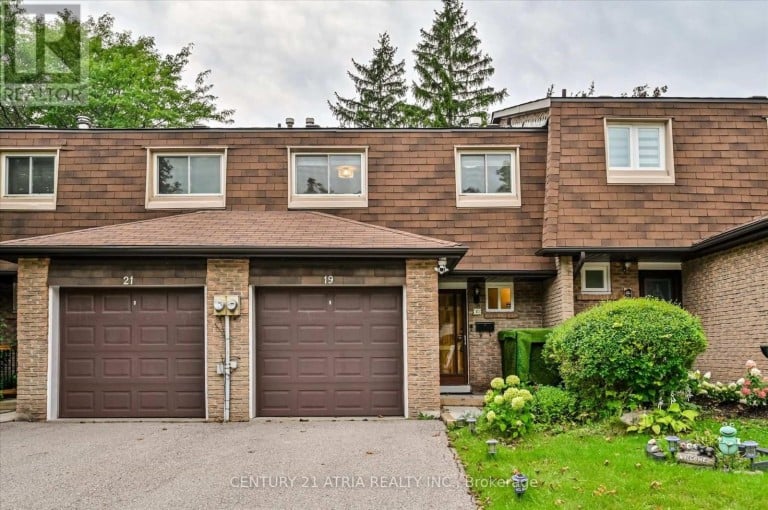 19 ASPENWOOD DRIVE, Toronto (Hillcrest Village), Ontario, M2H3E1