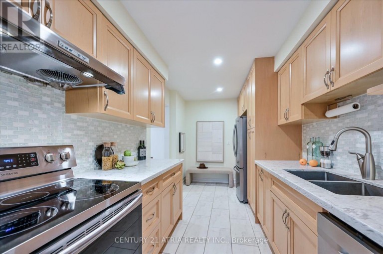 19 ASPENWOOD DRIVE, Toronto (Hillcrest Village), Ontario, M2H3E1