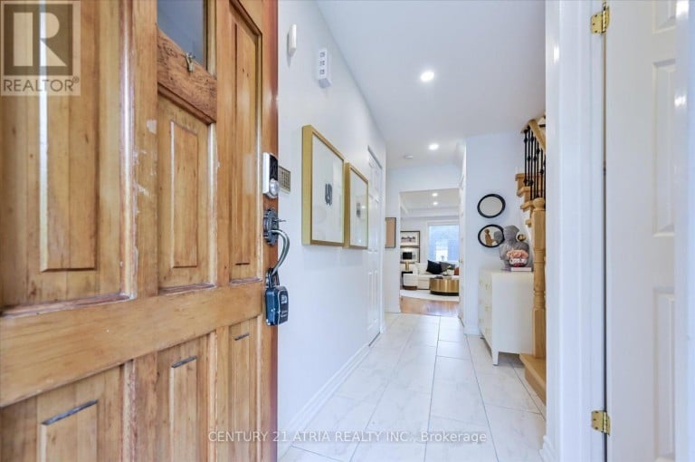 19 ASPENWOOD DRIVE, Toronto (Hillcrest Village), Ontario, M2H3E1