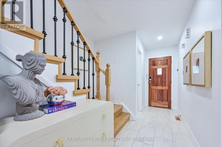 19 ASPENWOOD DRIVE, Toronto (Hillcrest Village), Ontario, M2H3E1