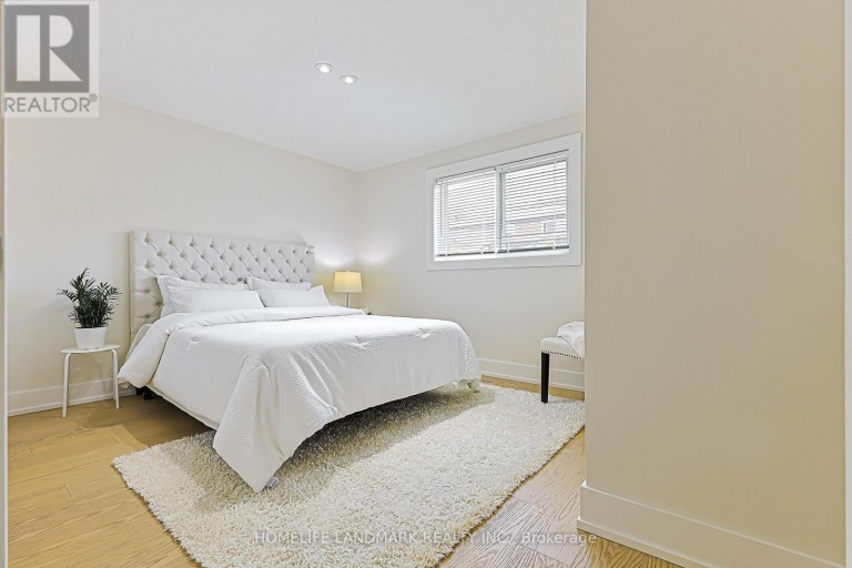 74 NAVAHO DRIVE, Toronto (Pleasant View), Ontario, M2H2X3