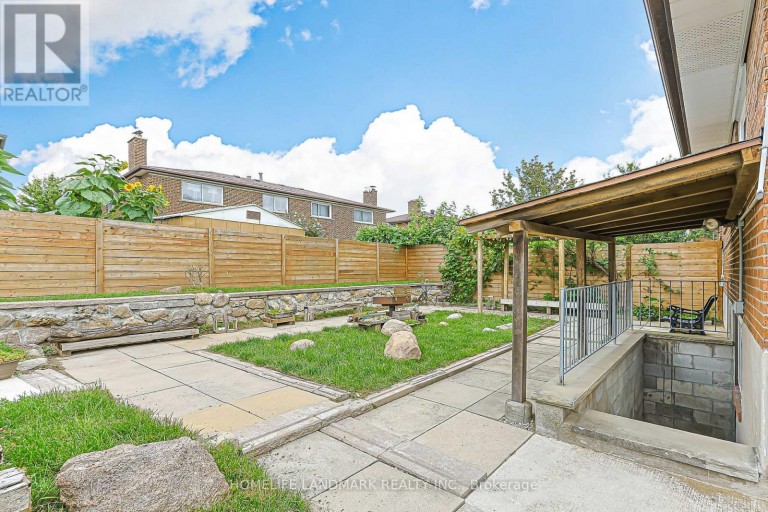 74 NAVAHO DRIVE, Toronto (Pleasant View), Ontario, M2H2X3