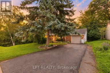 98 DON MOR DRIVE Newmarket (Central Newmarket) Ontario photo 2