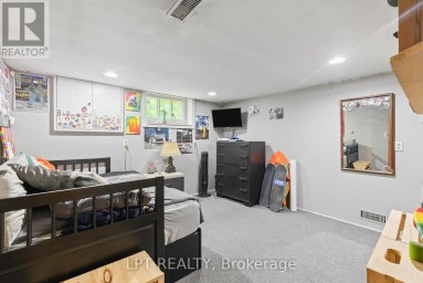 98 DON MOR DRIVE Newmarket (Central Newmarket) Ontario photo 32