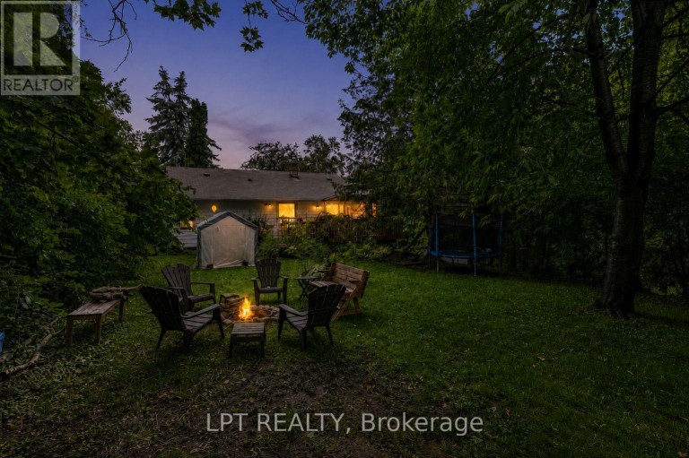 98 DON MOR DRIVE, Newmarket (Central Newmarket), Ontario, L3Y1G7