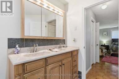 47 SANDY DRIVE Hamilton (Stoney Creek) Ontario photo 32
