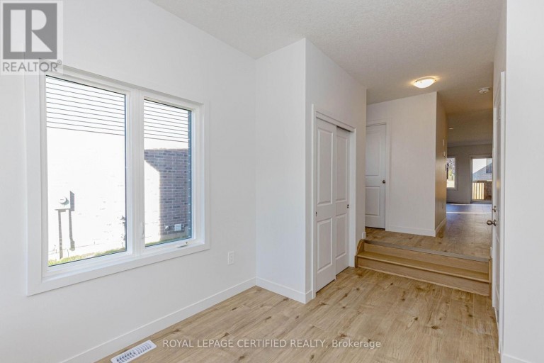 26 OAK FOREST COMMON CRESCENT, Cambridge, Ontario, N1S0G3