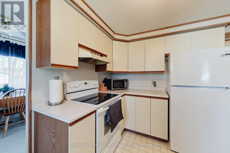 5 MURRAY DRIVE, Wasaga Beach, Ontario, L9Z1K3