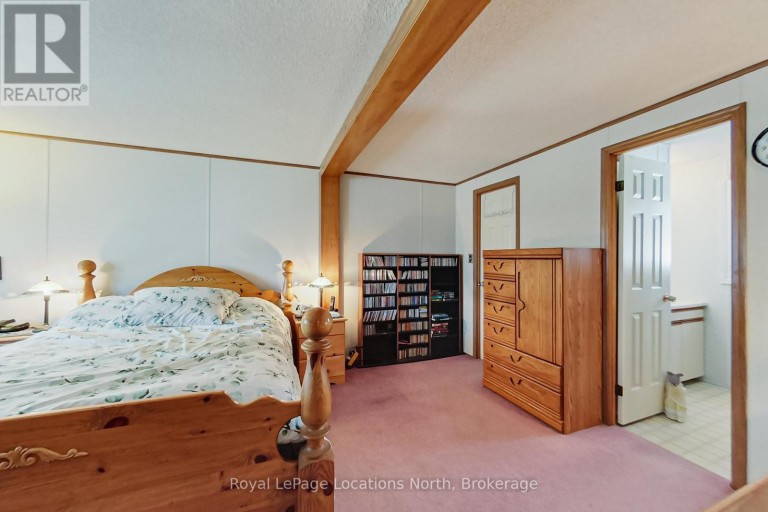 5 MURRAY DRIVE, Wasaga Beach, Ontario, L9Z1K3