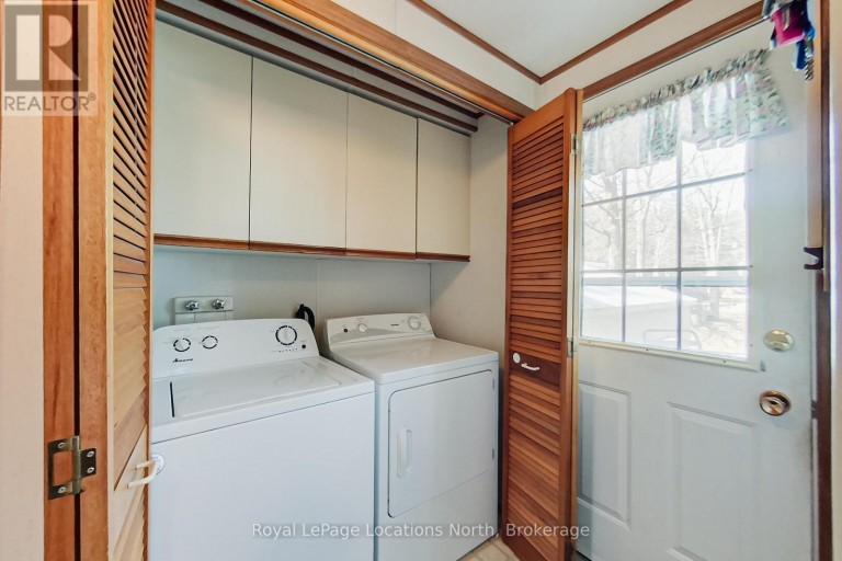 5 MURRAY DRIVE, Wasaga Beach, Ontario, L9Z1K3