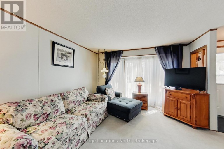 5 MURRAY DRIVE, Wasaga Beach, Ontario, L9Z1K3