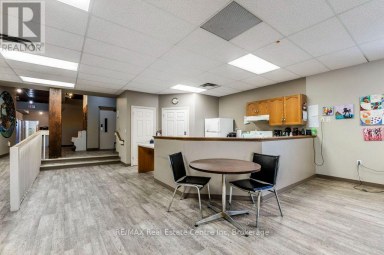 280 ST PATRICK STREET W Centre Wellington (Fergus) Ontario photo 10