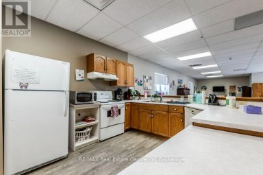 280 ST PATRICK STREET W Centre Wellington (Fergus) Ontario photo 11
