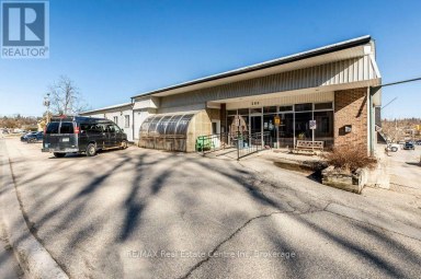 280 ST PATRICK STREET W Centre Wellington (Fergus) Ontario photo 2