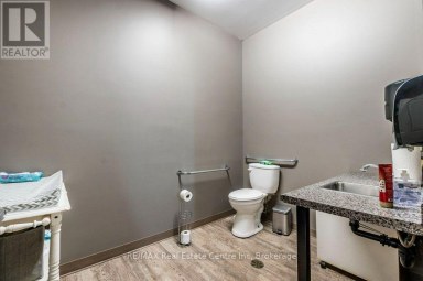 280 ST PATRICK STREET W Centre Wellington (Fergus) Ontario photo 29