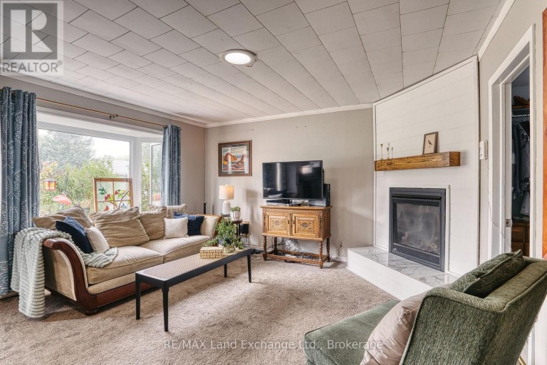 244 CLARENDON STREET, Saugeen Shores, Ontario, N0H2L0
