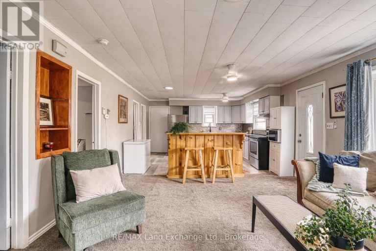 244 CLARENDON STREET, Saugeen Shores, Ontario, N0H2L0