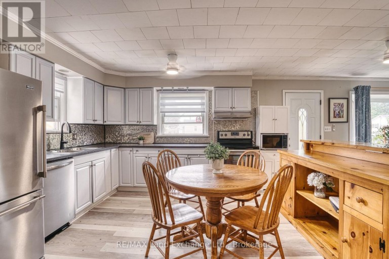 244 CLARENDON STREET, Saugeen Shores, Ontario, N0H2L0