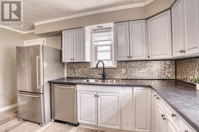 244 CLARENDON STREET, Saugeen Shores, Ontario, N0H2L0