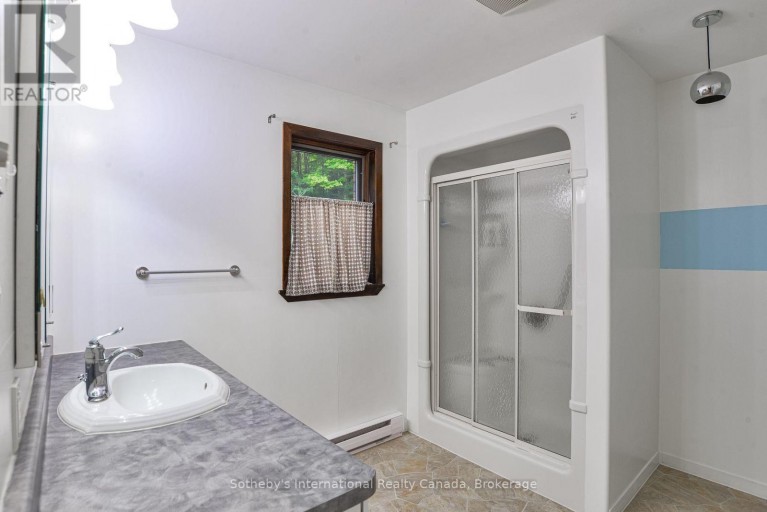 55 DENNISS DRIVE, Bracebridge (Macaulay), Ontario, P1L1W9