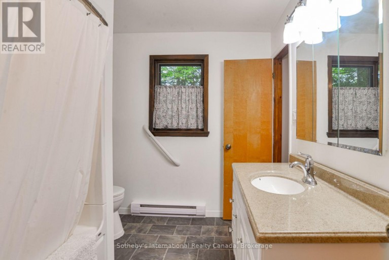 55 DENNISS DRIVE, Bracebridge (Macaulay), Ontario, P1L1W9
