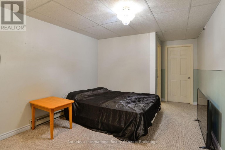 55 DENNISS DRIVE, Bracebridge (Macaulay), Ontario, P1L1W9