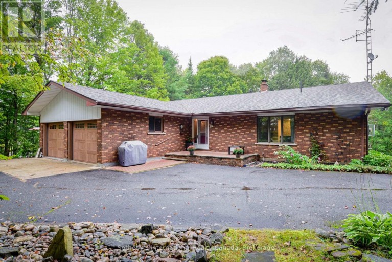 55 DENNISS DRIVE, Bracebridge (Macaulay), Ontario, P1L1W9