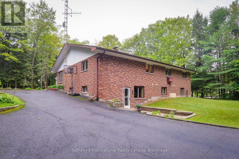 55 DENNISS DRIVE, Bracebridge (Macaulay), Ontario, P1L1W9