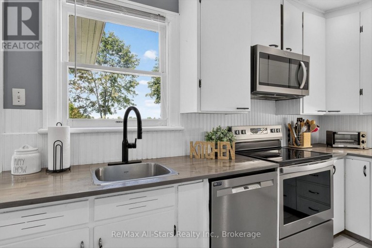 981 HIGHWAY 7, Kawartha Lakes (Oakwood), Ontario, K0M2M0