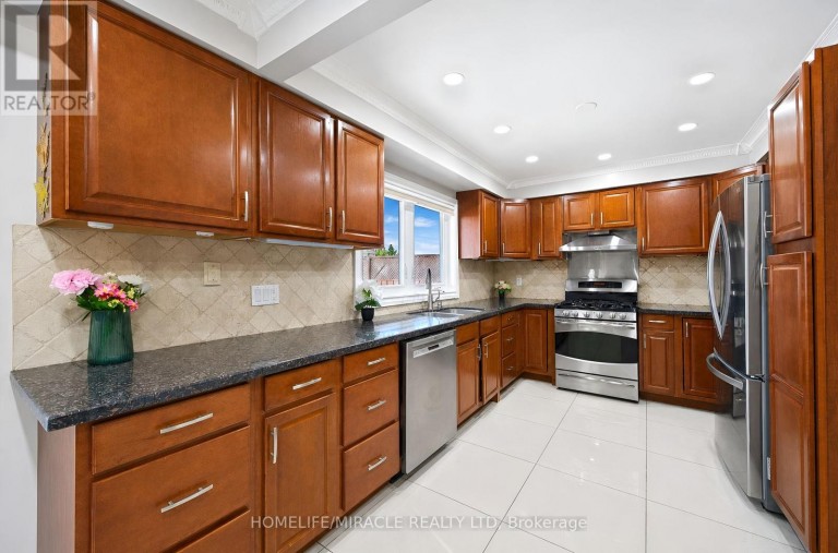 8173 MARTIN GROVE ROAD, Vaughan (West Woodbridge), Ontario, L4L3W9