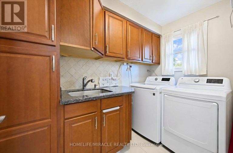 8173 MARTIN GROVE ROAD, Vaughan (West Woodbridge), Ontario, L4L3W9