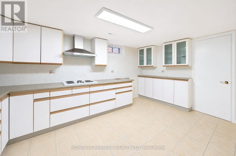 8173 MARTIN GROVE ROAD, Vaughan (West Woodbridge), Ontario, L4L3W9