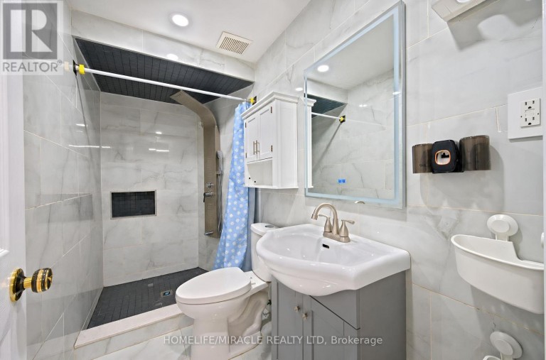 8173 MARTIN GROVE ROAD, Vaughan (West Woodbridge), Ontario, L4L3W9